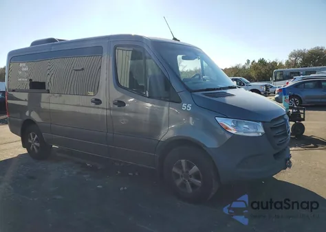 2021 Mercedes-Benz Sprinter 2500 z USA, uszkodzony, nr VIN W1Z4EFHYXMT075350